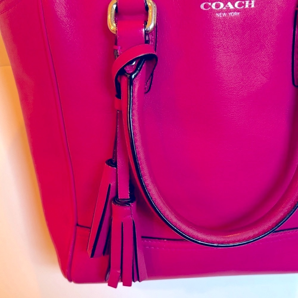 Coach Tanner Tassel Fuchsia Leather Shoulder/Crossbody Bag - Like New! - Picture 3 of 15